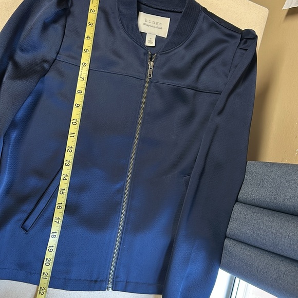 hinge Satin Bomber Jacket - Picture 9 of 10